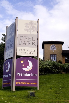 Gallery - Premier Inn Glasgow East Kilbride Peel Pk