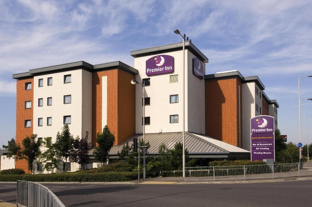Gallery - Premier Inn Portsmouth Port Solent