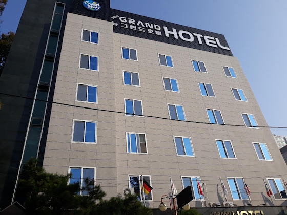 Gallery - New Grand Hotel