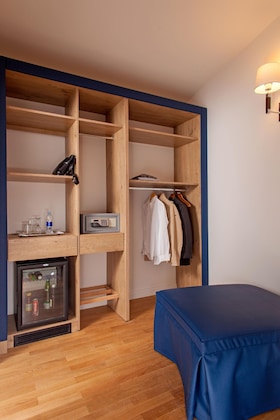 Gallery - Floris Hotel