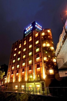 Gallery - New California Hotel