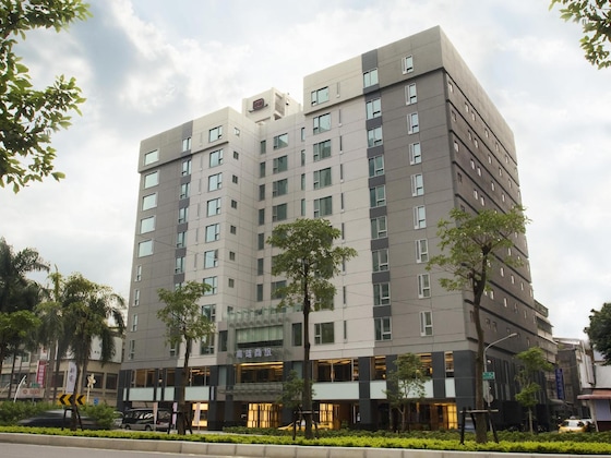 Gallery - Urban Hotel 33