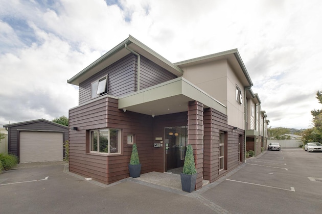 Gallery - Boulcott Lodge