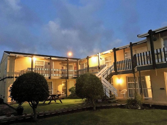 Gallery - Saddle and Sulky Motel