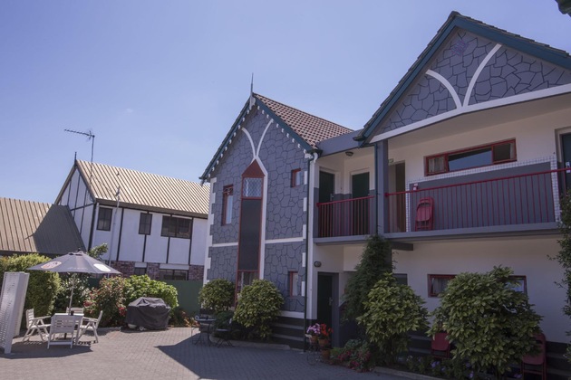 Gallery - Amross Court Motor Lodge