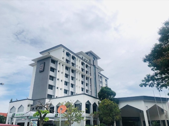 Gallery - Raia Hotel Kota Kinabalu