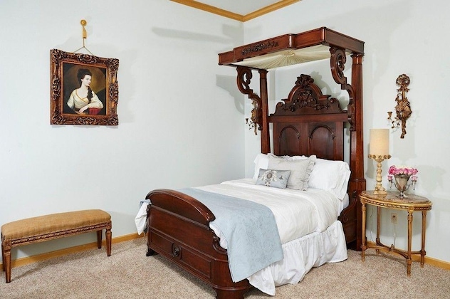 Gallery - The Olivia Mansion