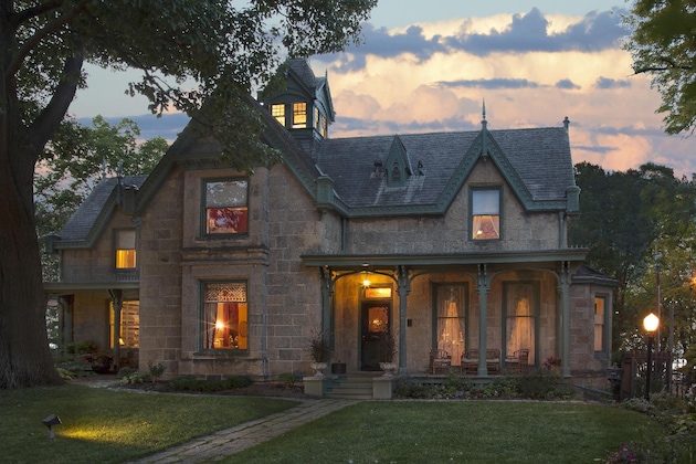 Gallery - The Livingston Inn