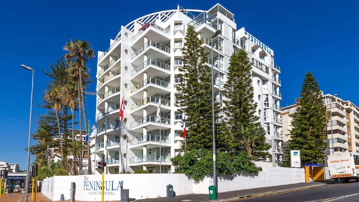 Gallery - Peninsula All-Suite Hotel
