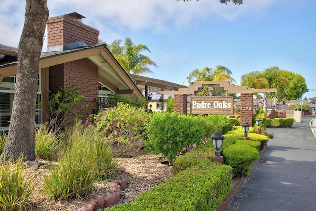 Gallery - Padre Oaks