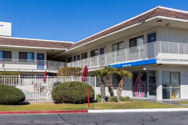 Gallery - Motel 6 Mojave, Ca