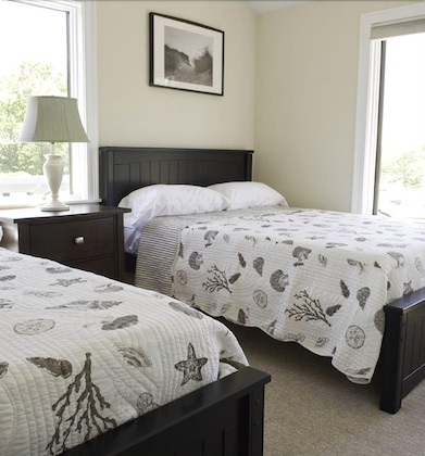 Gallery - Santuit Inn