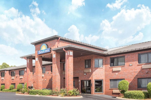 Gallery - Days Inn By Wyndham Phenix City Near Fort Benning