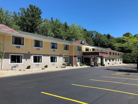 Gallery - Days Inn & Suites By Wyndham Stevens Point