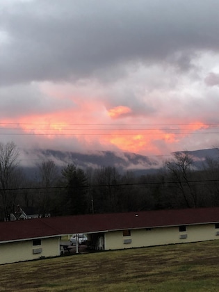 Gallery - Four Winds Country Motel