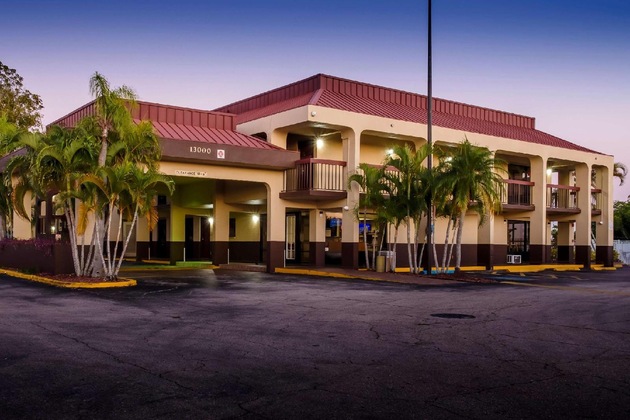 Gallery - Red Roof Inn Ft Myers