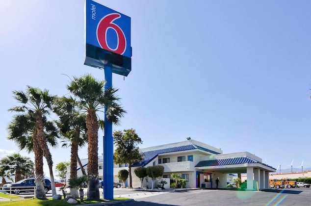 Gallery - Motel 6 Palm Springs North