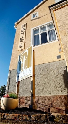 Gallery - Adels Lågprishotell