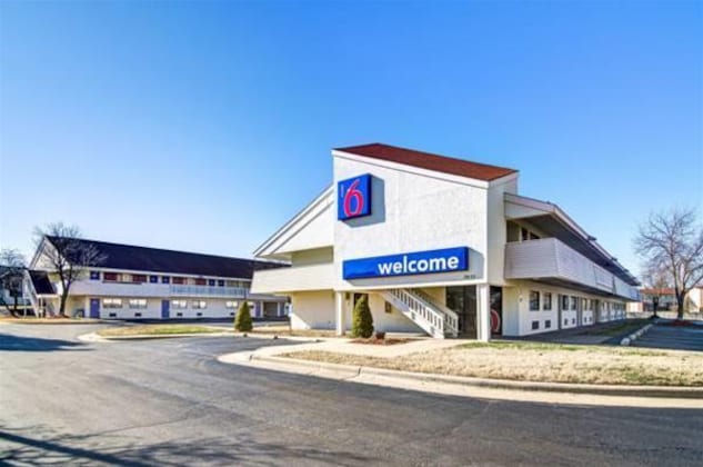 Gallery - Motel 6 Springfield North