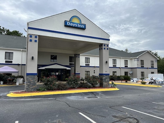 Gallery - Days Inn by Wyndham Greenville South Mauldin