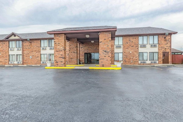Gallery - Magnuson Hotel Camelot