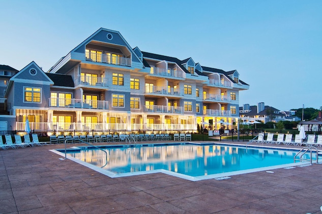 Gallery - Water's Edge Resort & Spa