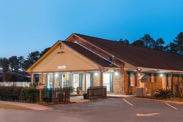 Gallery - Travelodge By Wyndham Santee