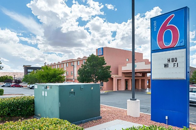 Gallery - Motel 6 Page