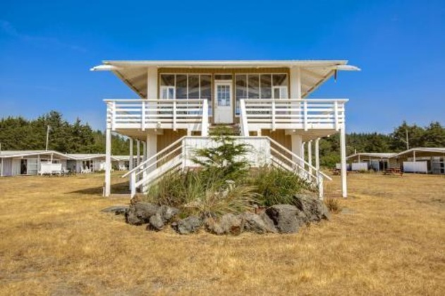 Gallery - Beachwood Condos & Resort
