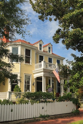 Gallery - Azalea Inn And Villas