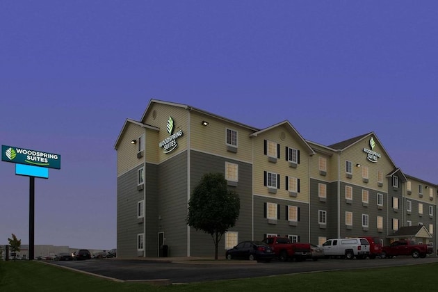 Gallery - Woodspring Suites Tulsa