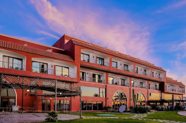 Gallery - La Posada Hotel & Beach Club