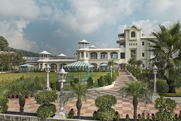 Gallery - Club Mahindra Kandaghat