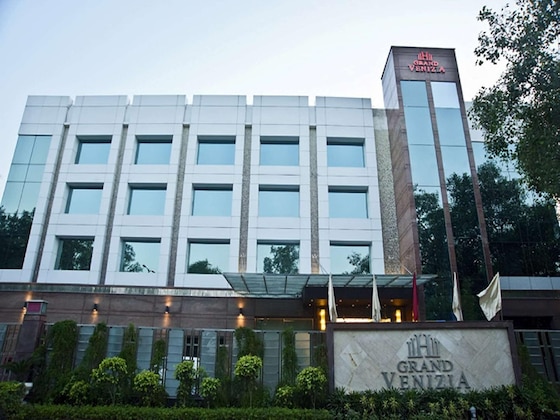 Gallery - Venizia Sarovar Portico Delhi