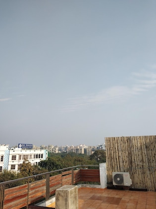 Gallery - Golden Palm Suites