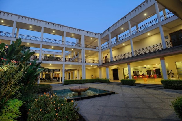 Gallery - Treehouse Hotel Club & Spa