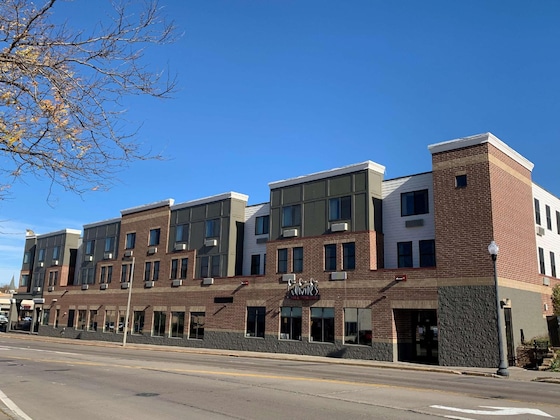 Gallery - Radisson Hotel River Falls