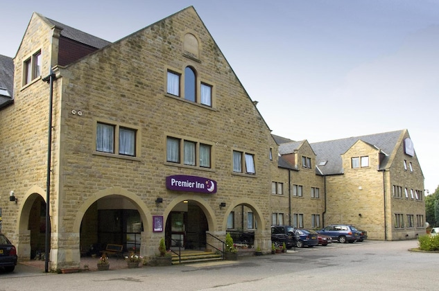 Gallery - Premier Inn Huddersfield North