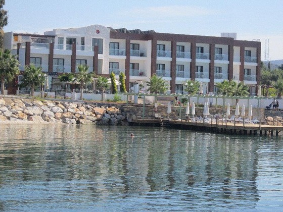 Gallery - Small Beach Hotel