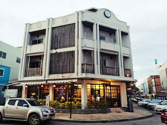 Gallery - Nakorn De Sukhothai Hip Hotel