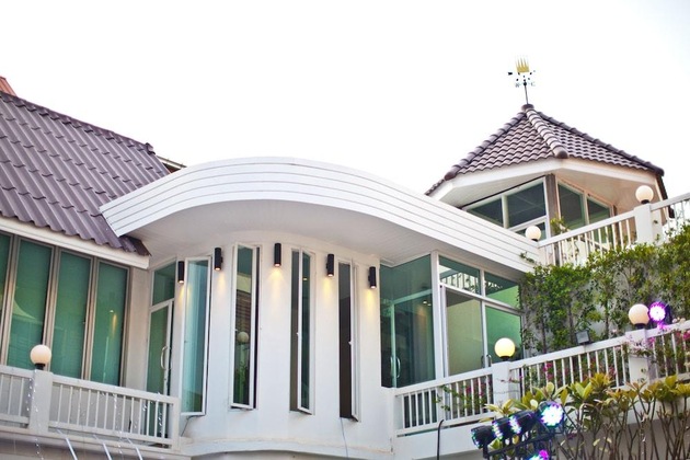 Gallery - Paradise Hotel