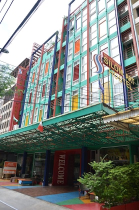 Gallery - Silom Art Hostel