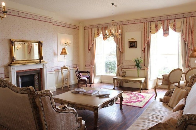 Gallery - La Haule Manor