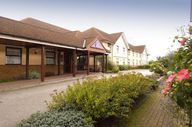 Gallery - Premier Inn Derby West