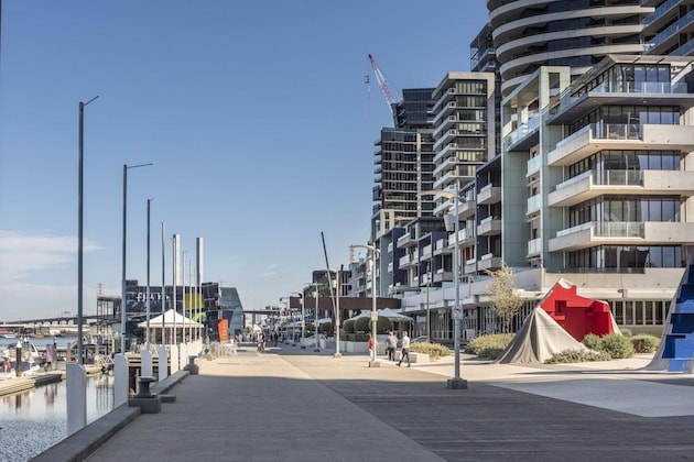 Gallery - Akom At Docklands