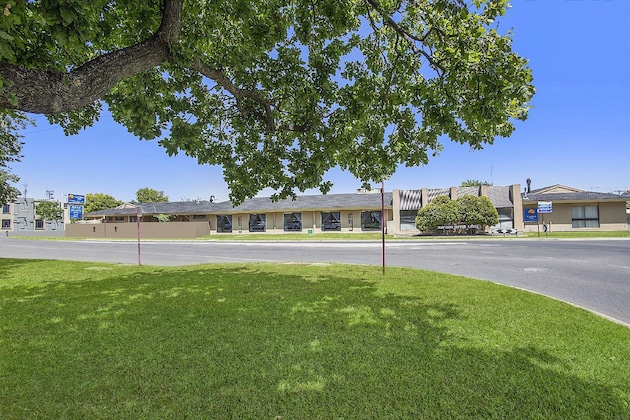 Gallery - Comfort Inn May Park