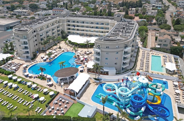 Gallery - Sunrise Oasis Hotel & Waterpark