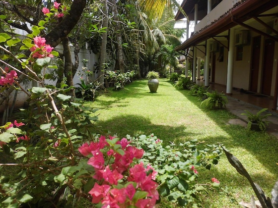 Gallery - Paradise Beach Club