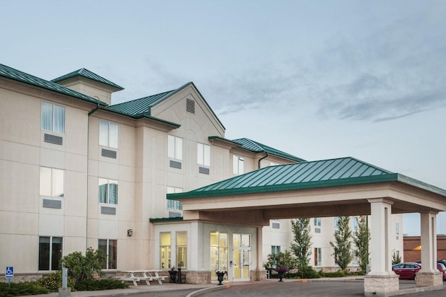 Gallery - Ramada By Wyndham Estevan