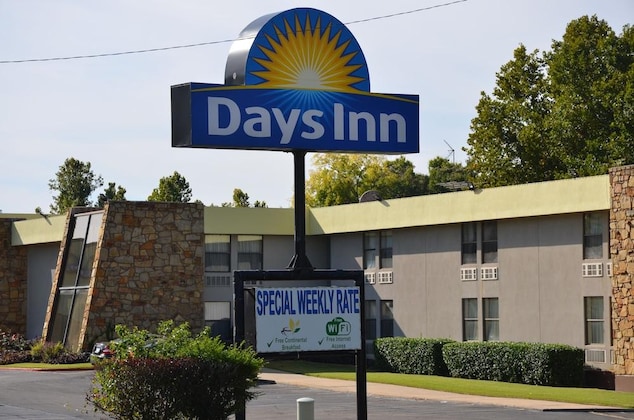 Gallery - Days Inn by Wyndham Southern Hills ORU